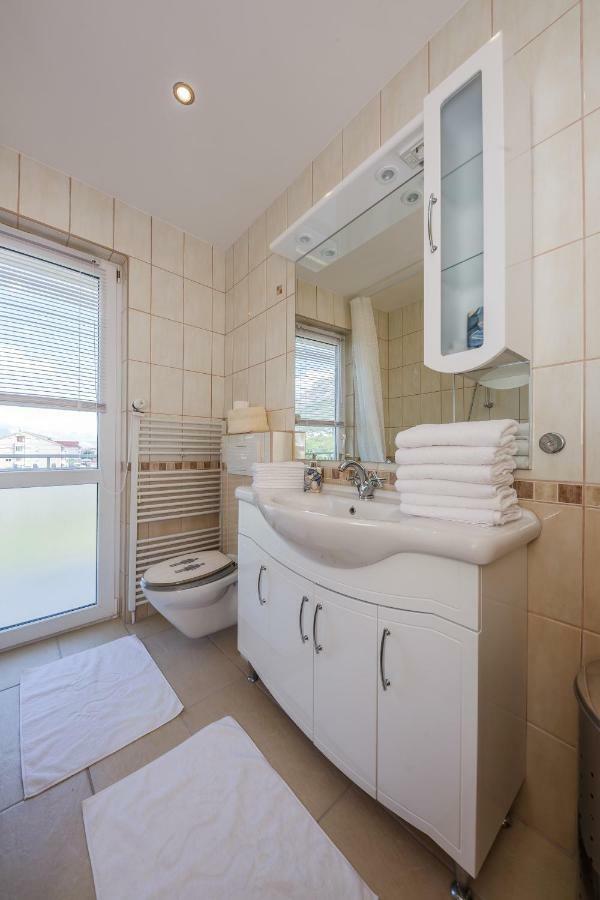 Apartman Lucija Kaštela Kültér fotó